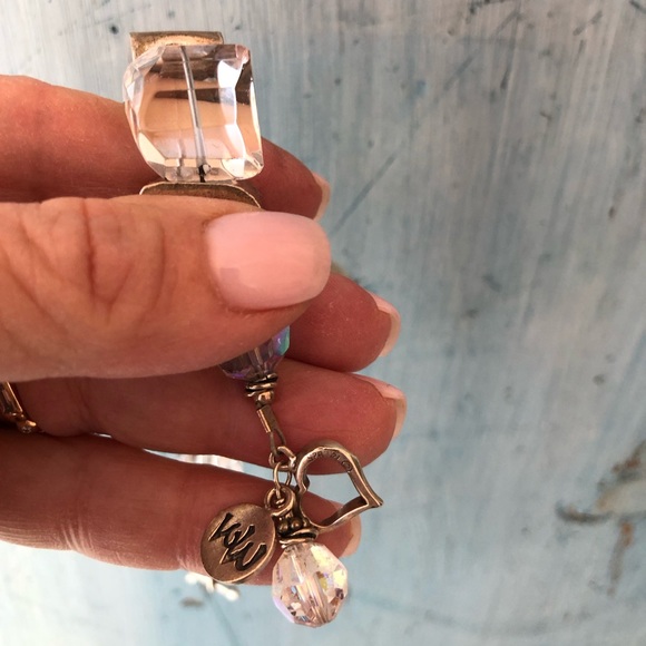 Bracelet w/Swarovski crystals, silver chunks & rings, and heart & arrow clasp - Picture 3 of 12